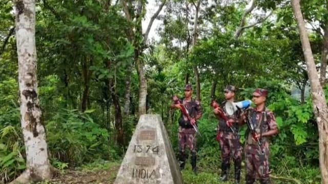 দুর্গম সীমান্তে পুশইনের চেষ্টায় বিএসএফ, সতর্ক বিজিবি