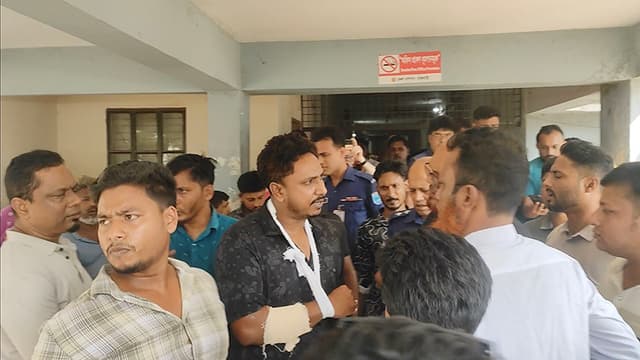 রাজবাড়ীতে আদালতে হাজিরা দিয়ে ফেরার পথে যুবক গুলিবিদ্ধ