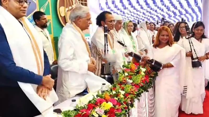 লালন স্মরণোৎসবের মূল আনুষ্ঠানিকতা সম্পন্ন লালন স্মরণোৎসবের মূল আনুষ্ঠানিকতা সম্পন্ন