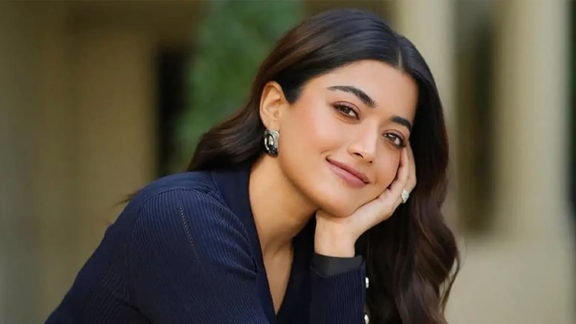 ‘পিরিয়ডকালীন’ ছুটি নিয়ে কী বললেন রাশমিকা? ‘পিরিয়ডকালীন’ ছুটি নিয়ে কী বললেন রাশমিকা?