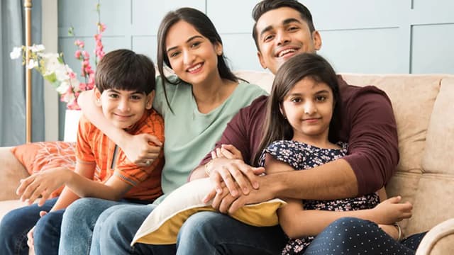 টিনএজ সন্তানের সঙ্গে বাবা-মায়ের আচরণ কেমন হওয়া উচিত? টিনএজ সন্তানের সঙ্গে বাবা-মায়ের আচরণ কেমন হওয়া উচিত?