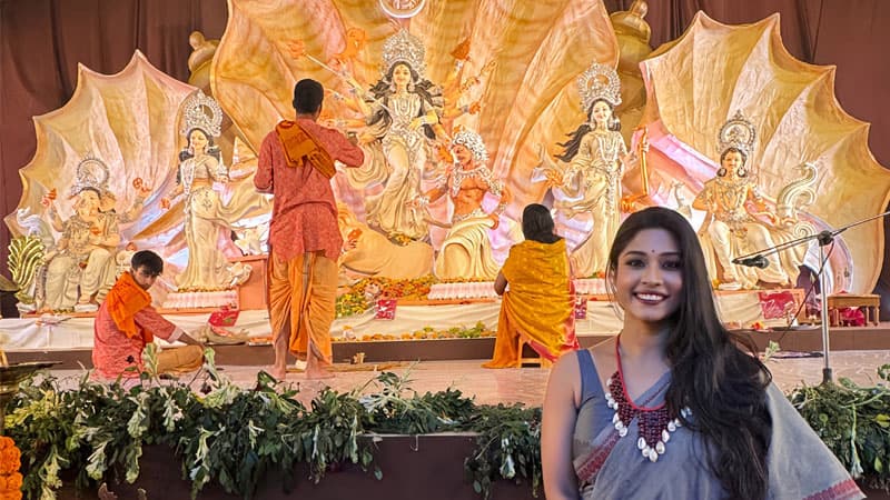 মায়ের হাতের পাঁচতরকারির স্বাদ আজও মুখে লেগে আছে: পূজা সেনগুপ্ত মায়ের হাতের পাঁচতরকারির স্বাদ আজও মুখে লেগে আছে: পূজা সেনগুপ্ত