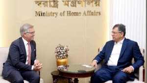 বৈধ কর্মী পাঠাতে ইইউর সহযোগিতা চায় বাংলাদেশ ছবিতে বৈধ কর্মী পাঠাতে ইইউর সহযোগিতা চায় বাংলাদেশ সংক্রান্ত দৃশ্য