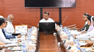 সৌরবিদ্যুতের ব্যবহার বাড়াতে মন্ত্রিসভায় আলোচনা ছবিতে সৌরবিদ্যুতের ব্যবহার বাড়াতে মন্ত্রিসভায় আলোচনা সংক্রান্ত দৃশ্য