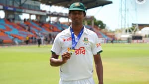 টেস্ট বোলারদের র্যাঙ্কিংয়ে ক্যারিয়ার সেরা অবস্থানে হাসান ছবিতে টেস্ট বোলারদের র্যাঙ্কিংয়ে ক্যারিয়ার সেরা অবস্থানে হাসান সংক্রান্ত দৃশ্য