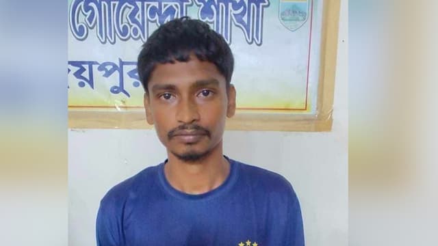 থানায় ঢুকে পুলিশ পেটানো সেই যুবক জেল হাজতে থানায় ঢুকে পুলিশ পেটানো সেই যুবক জেল হাজতে