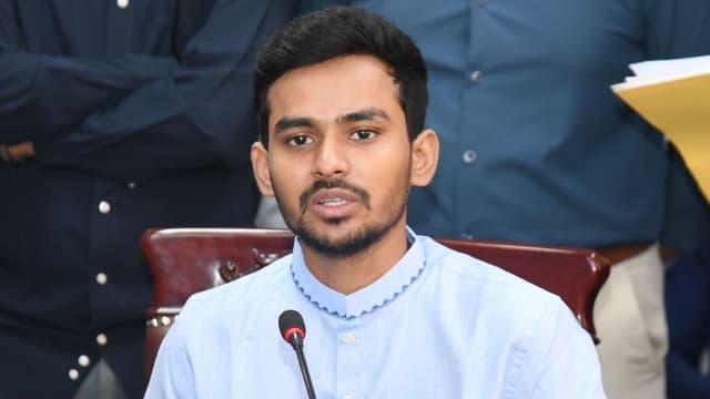 ফৌজদারি অপরাধ হলে পদত্যাগ যথেষ্ট নয়: আসিফ ফৌজদারি অপরাধ হলে পদত্যাগ যথেষ্ট নয়: আসিফ