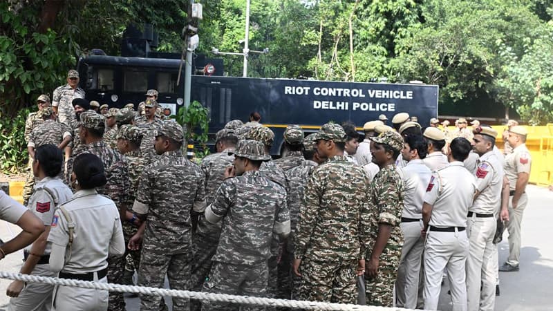 দিল্লিজুড়ে ব্যাপক ধরপাকড়: আটক প্রায় ৫ হাজার দিল্লিজুড়ে ব্যাপক ধরপাকড়: আটক প্রায় ৫ হাজার