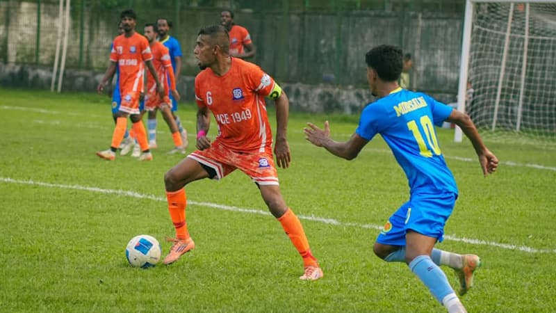 আবাহনীর বিপক্ষে ব্রাদার্সের জয় আবাহনীর বিপক্ষে ব্রাদার্সের জয়