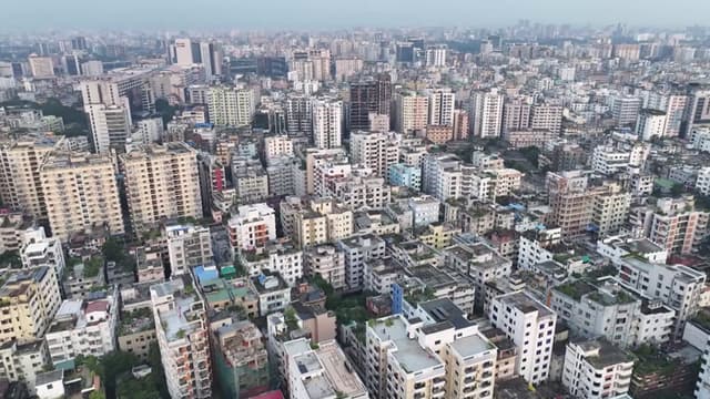 দখল-দূষণে বিপর্যস্ত ঢাকা, গ্রিন সিটির উদ্যোগ কি ফেরাবে স্বস্তি? দখল-দূষণে বিপর্যস্ত ঢাকা, গ্রিন সিটির উদ্যোগ কি ফেরাবে স্বস্তি?