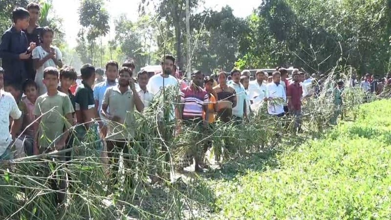 লালমনিরহাটে এখনও উদ্ধার হয়নি সেই বাঘ, ড্রোনে নজরদারি লালমনিরহাটে এখনও উদ্ধার হয়নি সেই বাঘ, ড্রোনে নজরদারি