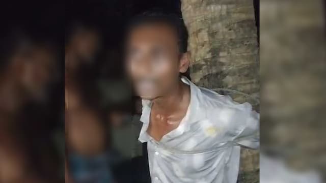 বাবাকে হত্যার পর আত্মগোপনে, প্রতিবেশীর বাড়িতে মোবাইল চার্জ দিতে গিয়ে ধরা ছেলে বাবাকে হত্যার পর আত্মগোপনে, প্রতিবেশীর বাড়িতে মোবাইল চার্জ দিতে গিয়ে ধরা ছেলে