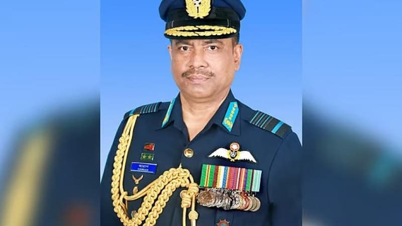 বিমানবাহিনীর সাবেক প্রধান আব্দুল হান্নান কাতারে গ্রেফতার বিমানবাহিনীর সাবেক প্রধান আব্দুল হান্নান কাতারে গ্রেফতার