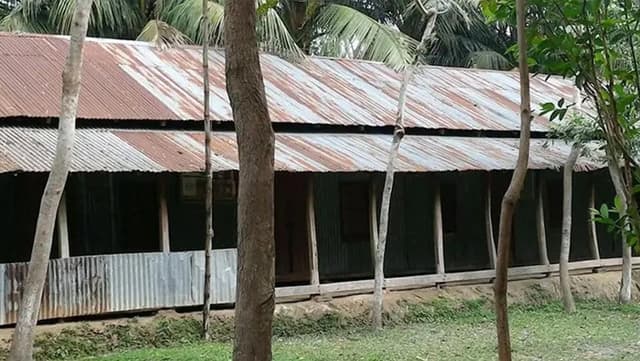 ৮ শিক্ষকের কলেজে পাস করতে পারেননি একমাত্র পরীক্ষার্থীও ৮ শিক্ষকের কলেজে পাস করতে পারেননি একমাত্র পরীক্ষার্থীও
