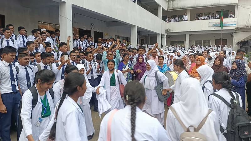এইচএসসি পরীক্ষা: সর্বোচ্চ ও সর্বনিম্ন পাসের হার কোন বোর্ডে? এইচএসসি পরীক্ষা: সর্বোচ্চ ও সর্বনিম্ন পাসের হার কোন বোর্ডে?
