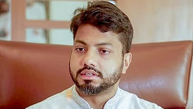 দুপুর ২টায় প্রতিমন্ত্রীর পদ থেকে পদত্যাগের ঘোষণা দেব: ইশরাক দুপুর ২টায় প্রতিমন্ত্রীর পদ থেকে পদত্যাগের ঘোষণা দেব: ইশরাক