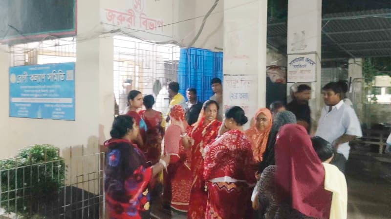 যশোরে পূজা দেখতে যাওয়ার পথে প্রাণ গেল ভাই-বোনের যশোরে পূজা দেখতে যাওয়ার পথে প্রাণ গেল ভাই-বোনের