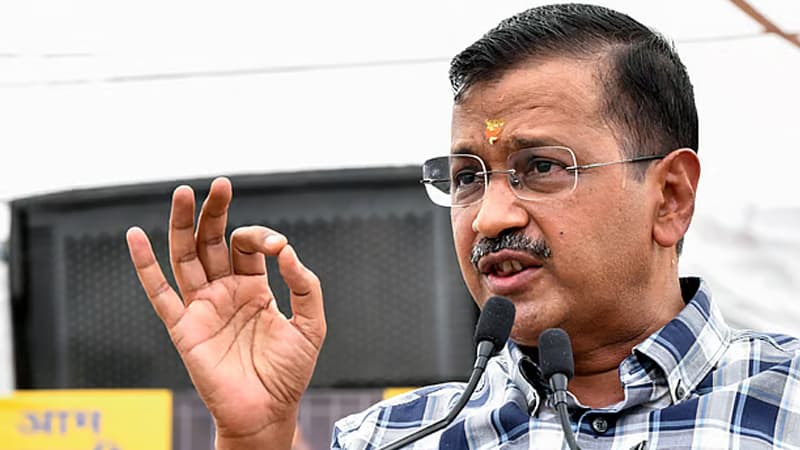 দিল্লির সাবেক মুখ্যমন্ত্রী অরবিন্দ কেজরিওয়াল আটক দিল্লির সাবেক মুখ্যমন্ত্রী অরবিন্দ কেজরিওয়াল আটক