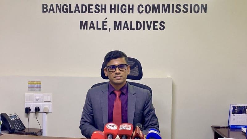 মালদ্বীপে ছয় মাসে প্রাণ গেছে ৪৫ বাংলাদেশির, প্রবাসীদের অকালমৃত্যু বাড়ছে কেন মালদ্বীপে ছয় মাসে প্রাণ গেছে ৪৫ বাংলাদেশির, প্রবাসীদের অকালমৃত্যু বাড়ছে কেন