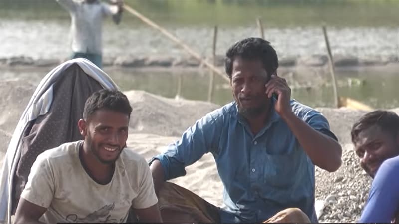 দেশ থেকে বিদায় নিচ্ছে টুজি নেটওয়ার্ক, ঝুঁকিতে ৬ কোটি বাটন ফোন দেশ থেকে বিদায় নিচ্ছে টুজি নেটওয়ার্ক, ঝুঁকিতে ৬ কোটি বাটন ফোন
