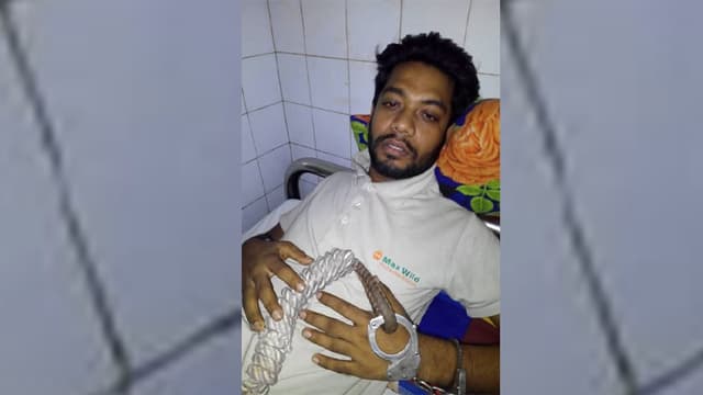 ফেসবুকে পুরানো ছবি দিয়ে ক্ষোভ ঝাড়লেন নয়ন ফেসবুকে পুরানো ছবি দিয়ে ক্ষোভ ঝাড়লেন নয়ন