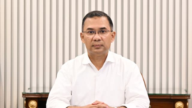 মোংলা বন্দর ঘুরে দেখলেন প্রধানমন্ত্রী মোংলা বন্দর ঘুরে দেখলেন প্রধানমন্ত্রী