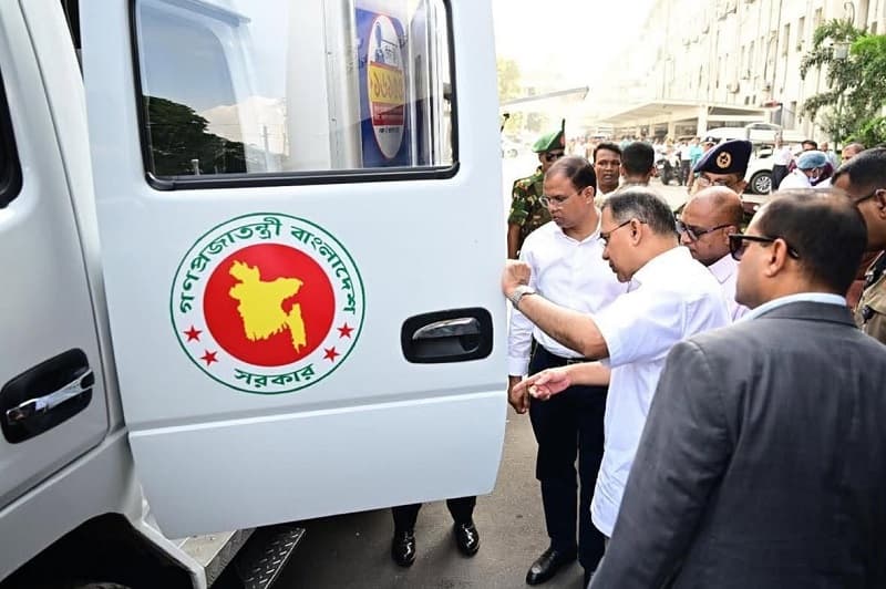 নিরাপদ খাদ্য পরীক্ষার ভ্রাম্যমাণ ল্যাব পরিদর্শন করলেন প্রধানমন্ত্রী নিরাপদ খাদ্য পরীক্ষার ভ্রাম্যমাণ ল্যাব পরিদর্শন করলেন প্রধানমন্ত্রী