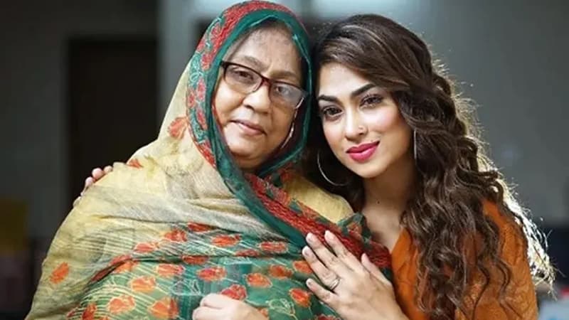 মা হারালেন চিত্রনায়িকা পপি মা হারালেন চিত্রনায়িকা পপি