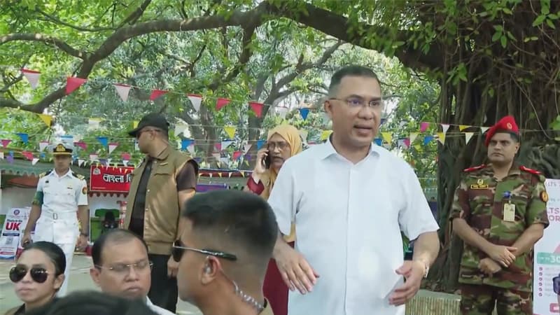 নিজ কলেজে প্রধানমন্ত্রী: শিক্ষার্থীদের কাছে রাখলেন দুই আবেদন নিজ কলেজে প্রধানমন্ত্রী: শিক্ষার্থীদের কাছে রাখলেন দুই আবেদন