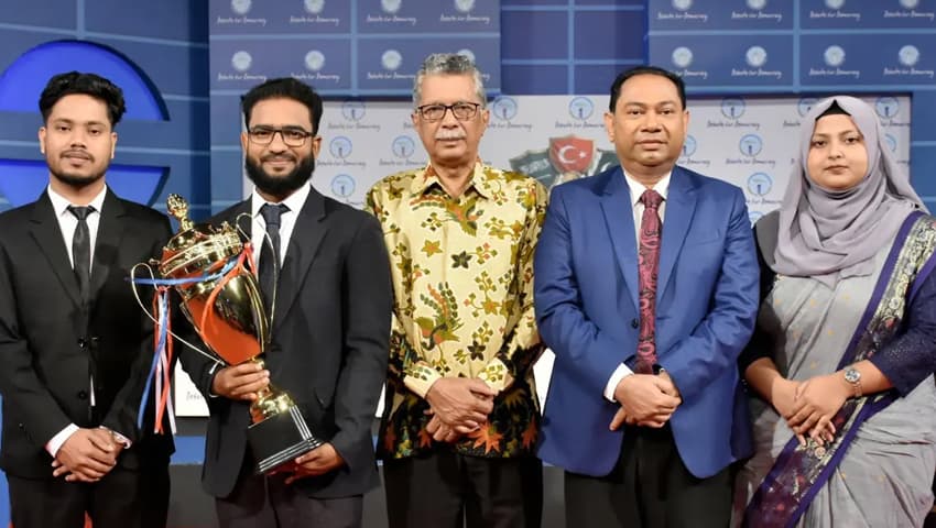 সৌদিতে বাংলাদেশের সেনা প্রেরণের ক্ষেত্রে গভীর বিশ্লেষণ প্রয়োজন সৌদিতে বাংলাদেশের সেনা প্রেরণের ক্ষেত্রে গভীর বিশ্লেষণ প্রয়োজন