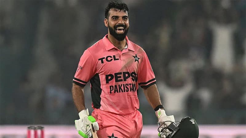 শাদাব খানের রেকর্ড গড়া সেঞ্চুরিতে পাকিস্তানের অবিশ্বাস্য জয় শাদাব খানের রেকর্ড গড়া সেঞ্চুরিতে পাকিস্তানের অবিশ্বাস্য জয়