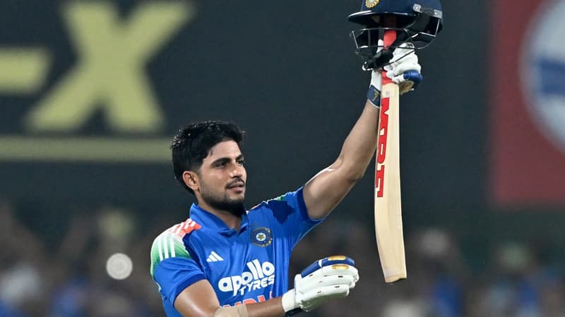 পঞ্চমবারের মতো আইসিসির মাসসেরা ক্রিকেটার হলেন গিল পঞ্চমবারের মতো আইসিসির মাসসেরা ক্রিকেটার হলেন গিল