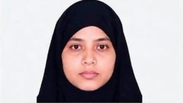 সুইটি বলেছিলেন— ফাঁসানো হয়েছে সুইটি বলেছিলেন— ফাঁসানো হয়েছে