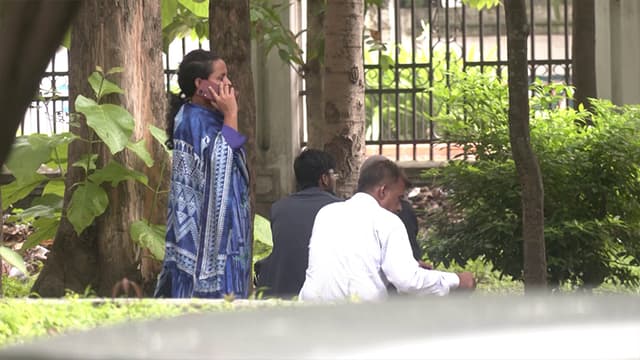 সিম কর প্রত্যাহারের পর তরঙ্গ নবায়নেও ছাড়, বিটিআরসির প্রস্তাবে রাজস্ব হারাবে ২৮০০ কোটি টাকা সিম কর প্রত্যাহারের পর তরঙ্গ নবায়নেও ছাড়, বিটিআরসির প্রস্তাবে রাজস্ব হারাবে ২৮০০ কোটি টাকা