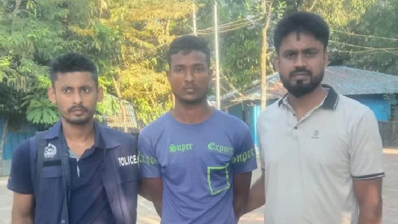 হোটেল কক্ষে প্রেমিকাকে গলা কেটে হত্যা, রোহিঙ্গা ক্যাম্প থেকে প্রেমিক গ্রেফতার হোটেল কক্ষে প্রেমিকাকে গলা কেটে হত্যা, রোহিঙ্গা ক্যাম্প থেকে প্রেমিক গ্রেফতার