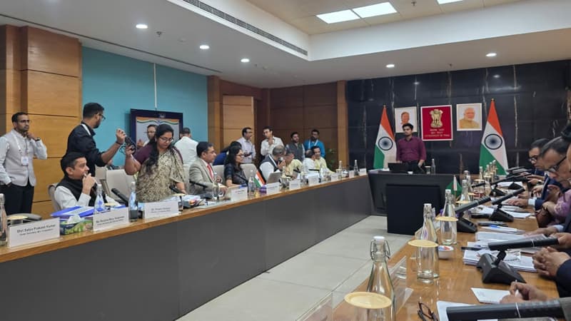 নয়াদিল্লিতে বাংলাদেশ-ভারতের যৌথ ওয়ার্কিং গ্রুপের বৈঠক শুরু নয়াদিল্লিতে বাংলাদেশ-ভারতের যৌথ ওয়ার্কিং গ্রুপের বৈঠক শুরু
