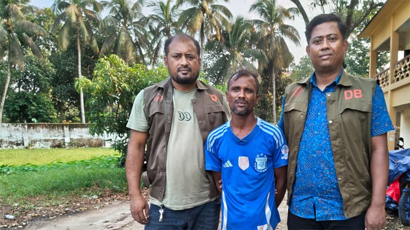 স্কুলছাত্রী তাজমিনকে ধর্ষণের পর শ্বাসরোধে হত্যা করেন অটোচালক সুমন: পুলিশ স্কুলছাত্রী তাজমিনকে ধর্ষণের পর শ্বাসরোধে হত্যা করেন অটোচালক সুমন: পুলিশ