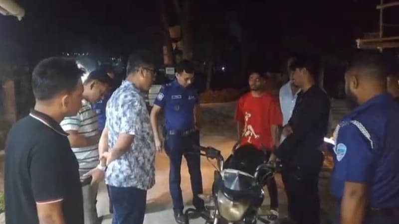 কিশোর গ্যাং বিরোধী অভিযানে এক রাতে আটক ৩৫৩, সাত দফায় প্রায় ৩ হাজার কিশোর গ্যাং বিরোধী অভিযানে এক রাতে আটক ৩৫৩, সাত দফায় প্রায় ৩ হাজার
