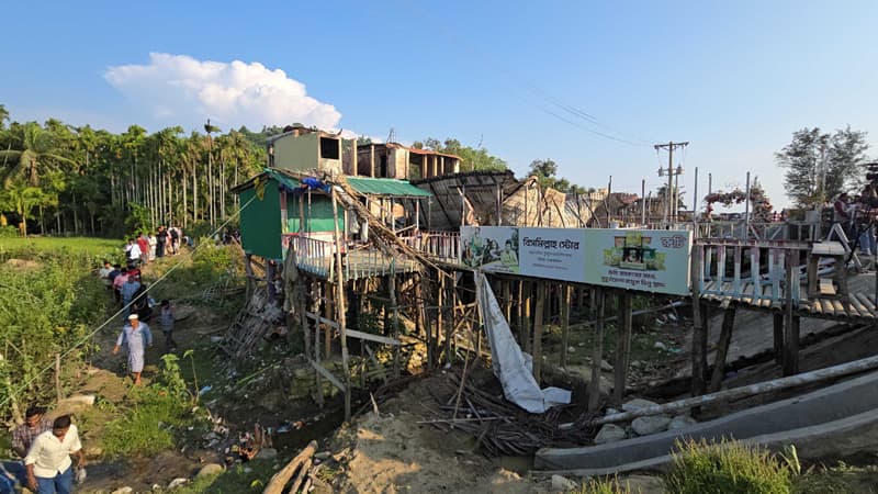 টুপটুপ রিসোর্টে অগ্নিকাণ্ডের ঘটনায় ম্যানেজার আটক, তদন্তে ৫ সদস্যের কমিটি টুপটুপ রিসোর্টে অগ্নিকাণ্ডের ঘটনায় ম্যানেজার আটক, তদন্তে ৫ সদস্যের কমিটি