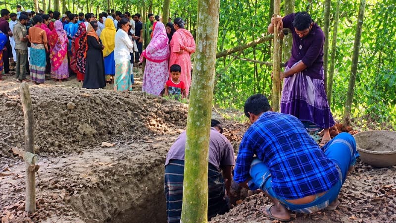 সম্পত্তি নিয়ে বিরোধ, বাবার দাফনে বাধা সন্তানদের সম্পত্তি নিয়ে বিরোধ, বাবার দাফনে বাধা সন্তানদের