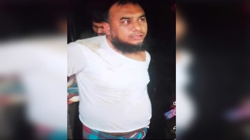 চেতনানাশক দিয়ে ধর্ষণের পর জন্মনিয়ন্ত্রণ ওষুধ খাওয়াতেন মাদ্রাসাশিক্ষক চেতনানাশক দিয়ে ধর্ষণের পর জন্মনিয়ন্ত্রণ ওষুধ খাওয়াতেন মাদ্রাসাশিক্ষক